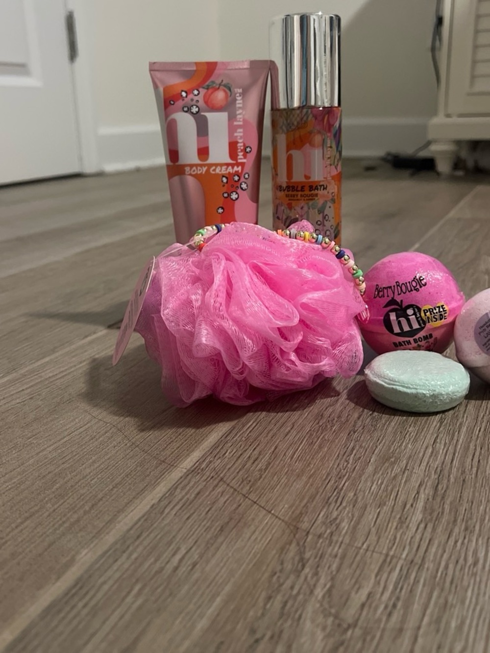 Kids Pink Bath Gift Set – Bath Cream, Bubble Bath & Loofah